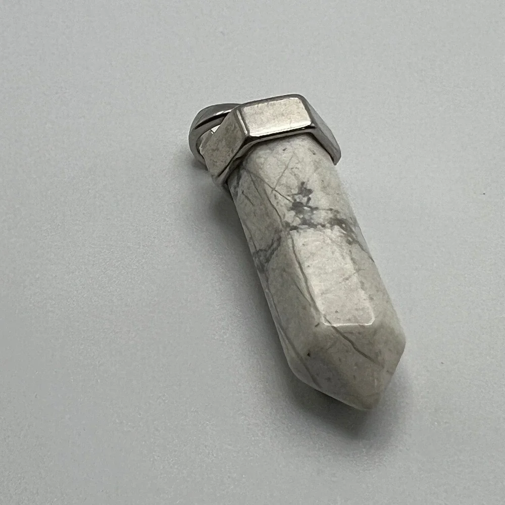White Howlite Pendant Pendulum Silver‎ Tone Necklace